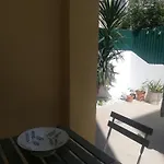 Apartamento Encantador Com Pátio