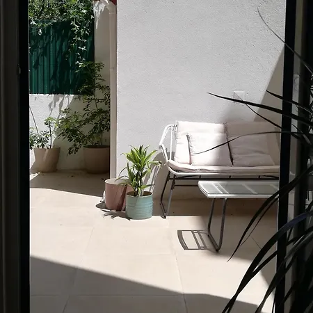 Encantador Com Patio * Lisboa