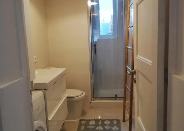 Encantador Com Patio Lisboa