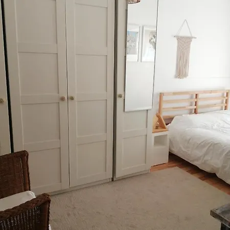 Encantador Com Patio Appartamento Lisbona