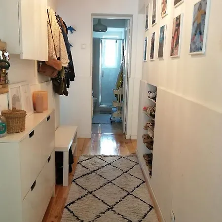 Encantador Com Patio Lisbona